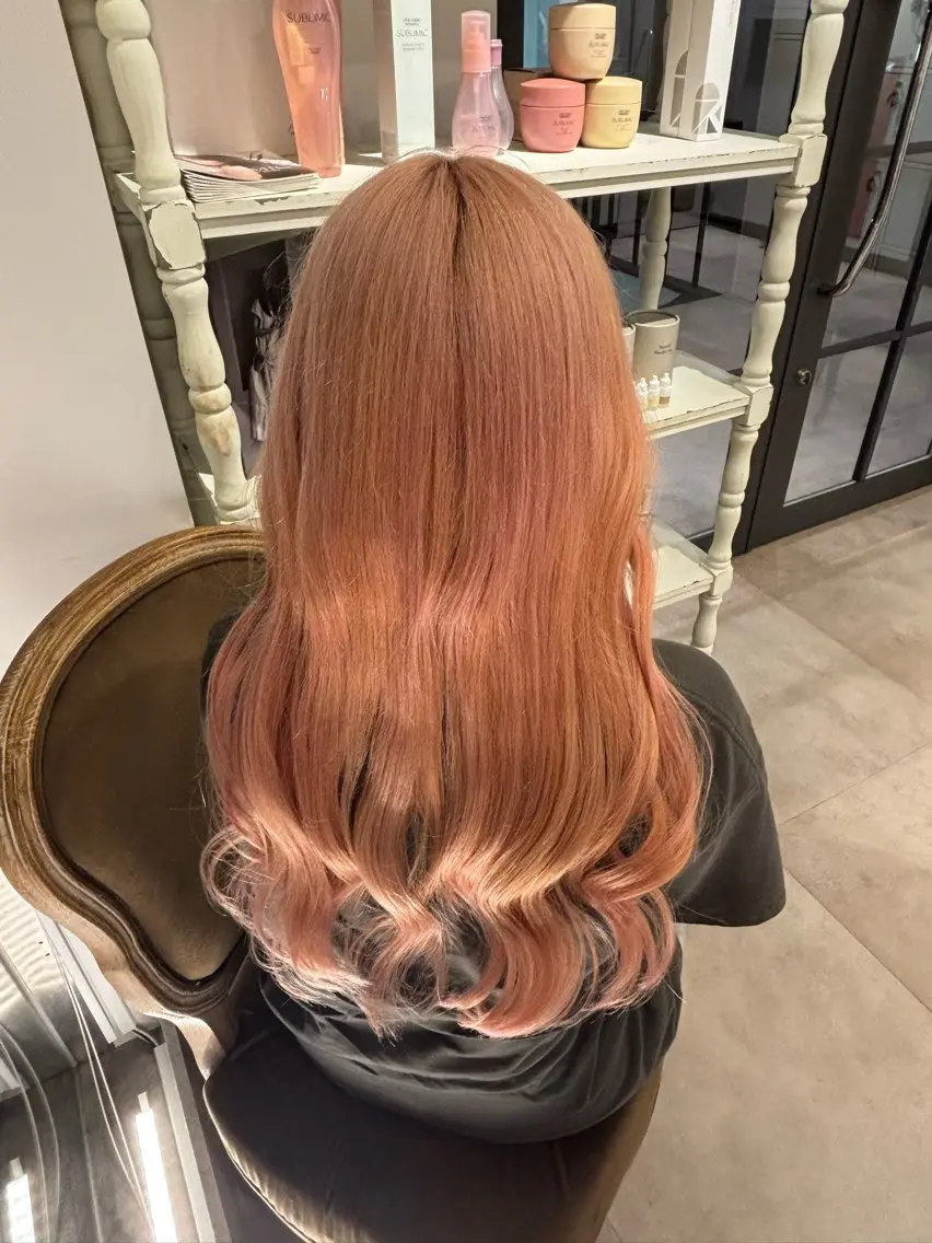 ロング カラー ピンクカラー カット ヘアカラー CreBiA ayanoのヘアスタイル