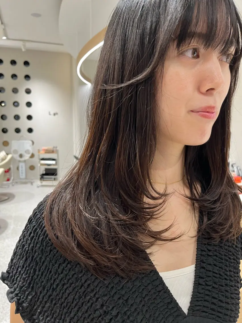 セミロング 白髪ぼかしマイスター 🫧shuri🫧のヘアスタイル