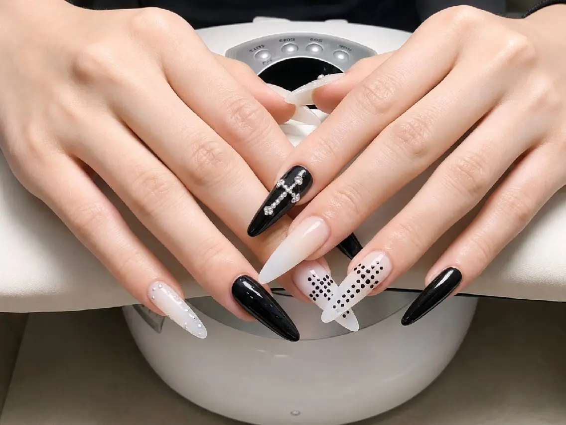 ネイル ドット 長さ出し グラデーション 韓国ネイル ロングネイル ハンドネイル 高山ルコ(NAIL) 店長のネイルデザイン