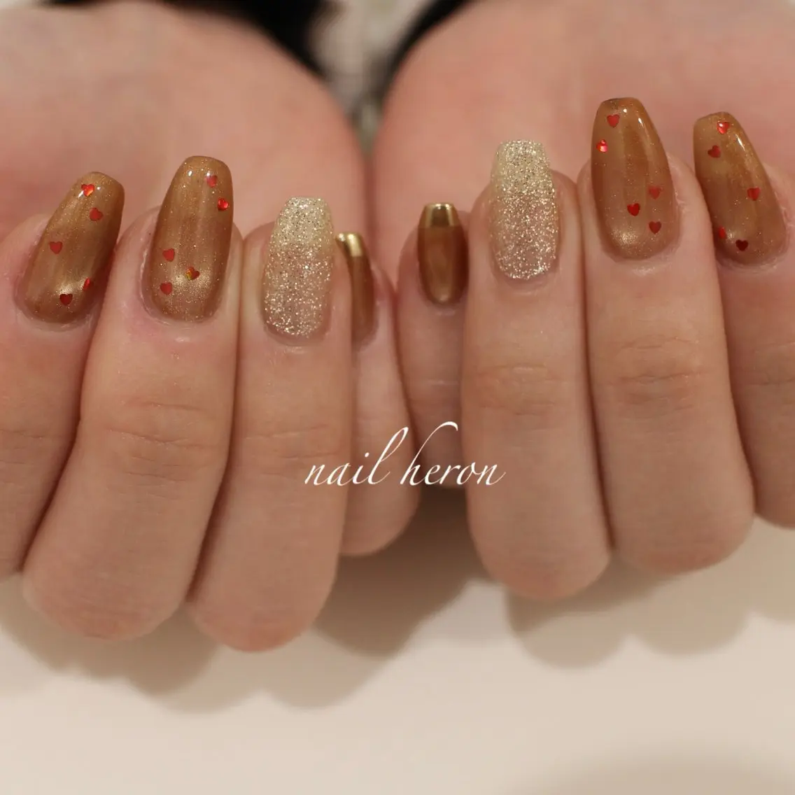 ネイル ハート ホログラムネイル ハンドネイル saki_ nail heronのネイルデザイン