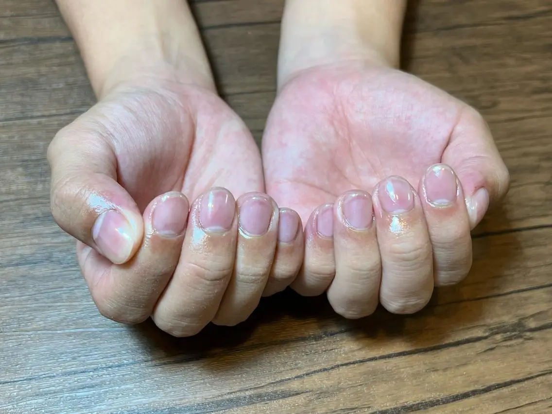 ネイル クリアネイル ジェルネイル HENRIETTA NAILSALONのネイルデザイン