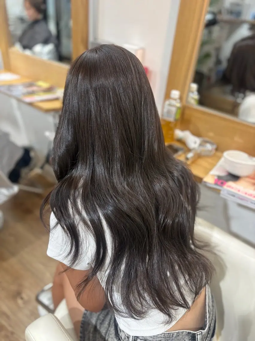 ロング カラー ダークグレー ダークグレージュ グレージュ 京都駅/透明感カラー 🖤sakiのヘアスタイル