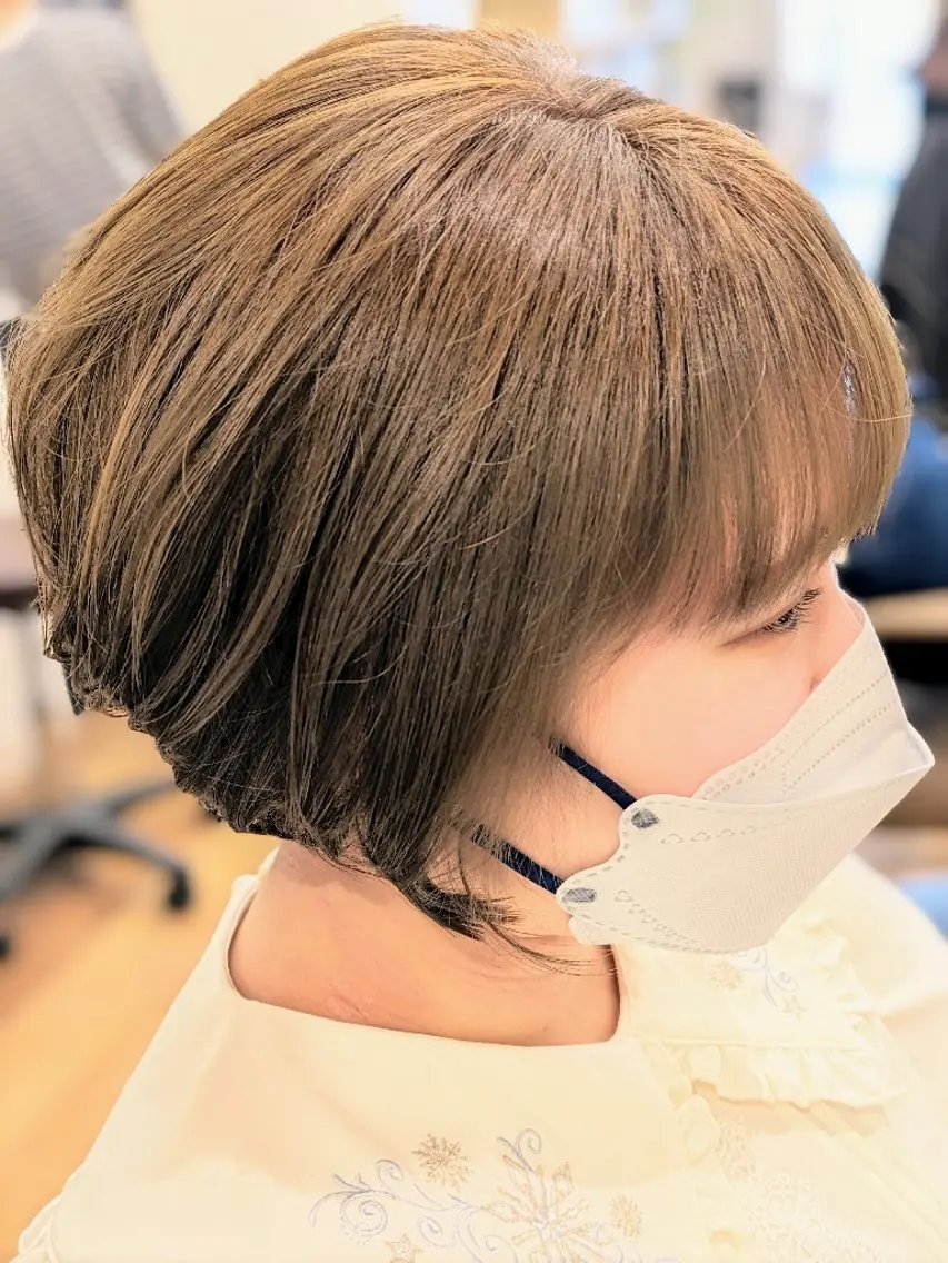 ショート カラー 透明感カラー グレージュ イルミナカラー カット ヘアカラー トリートメント 根岸 進のヘアスタイル