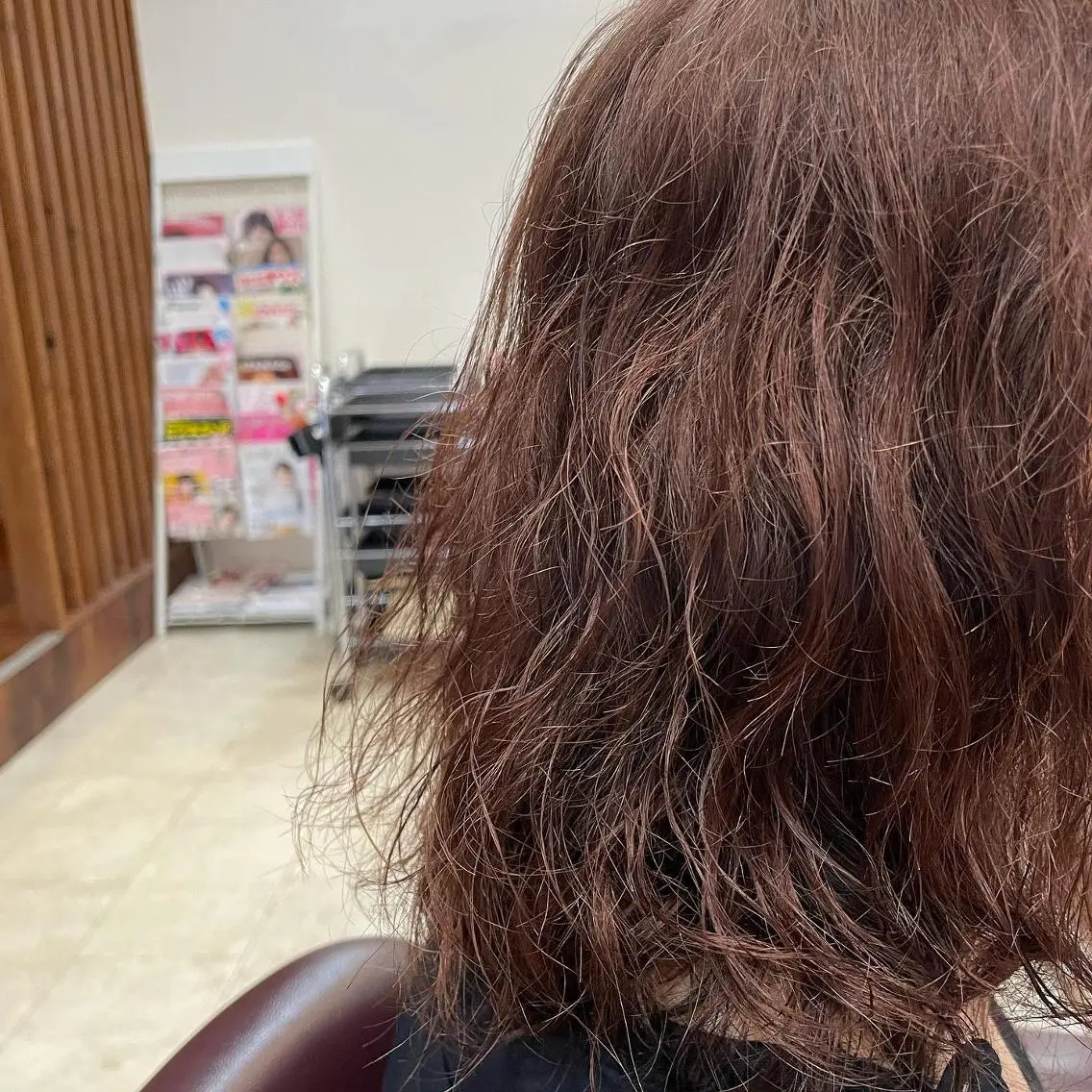ショート カラー ブルーカラー ハイライトカラー インナーカラー オレンジ ハイライト justbeauty CiNQのヘアスタイル