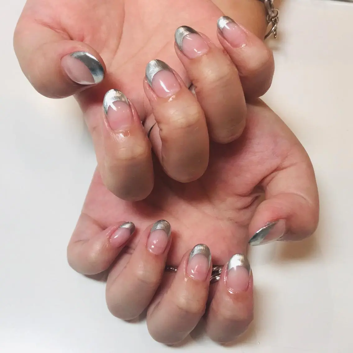 ネイル フレンチネイル シルバー ハンドネイル Yukako. Nのネイルデザイン