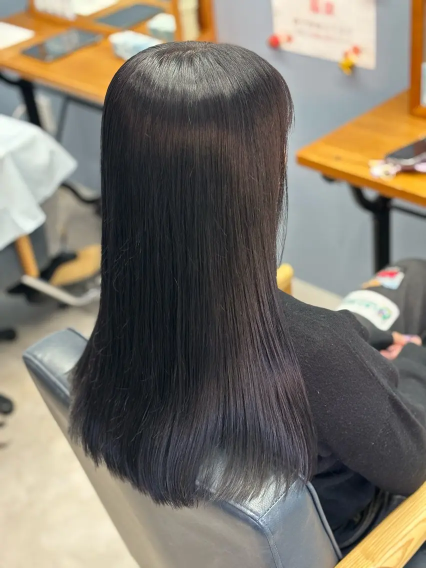 セミロング カット つばた みゆ🦋のヘアスタイル