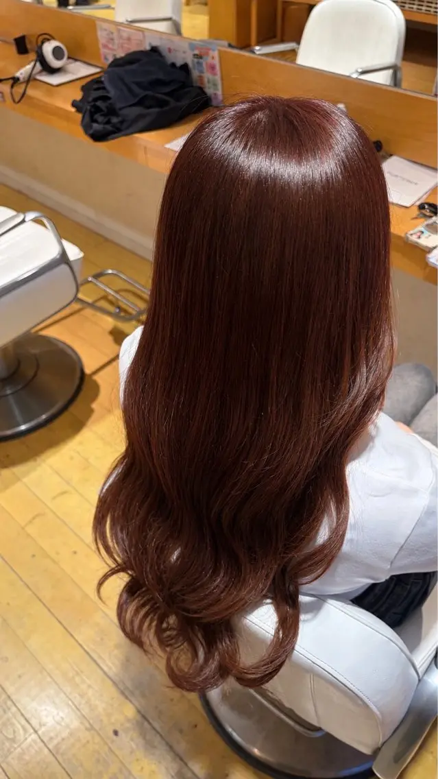 ロング カラー 山口 彩水のヘアスタイル