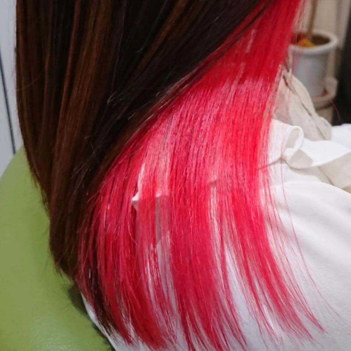 セミロング カラー ブリーチ インナーカラー レッドカラー カット ヘアカラー トリートメント crea   芦田 武栄のヘアスタイル