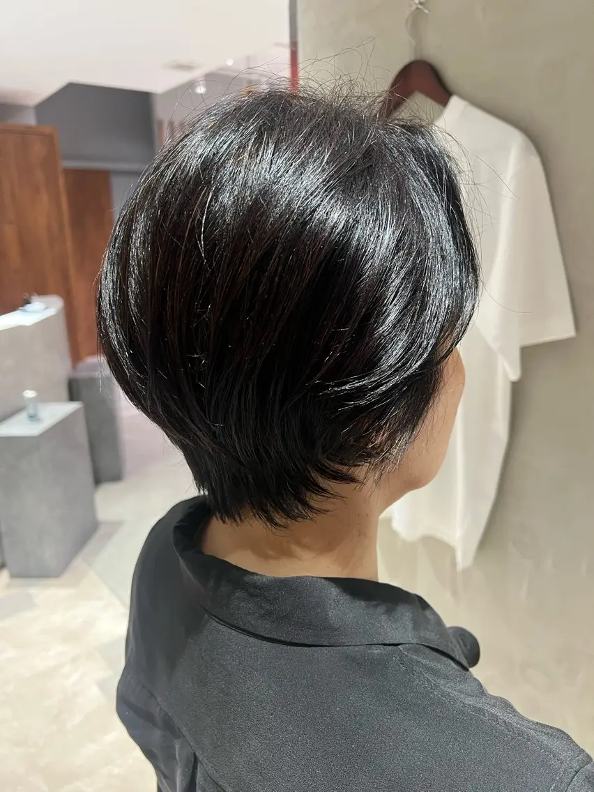 ショート 村中 逸紀のヘアスタイル