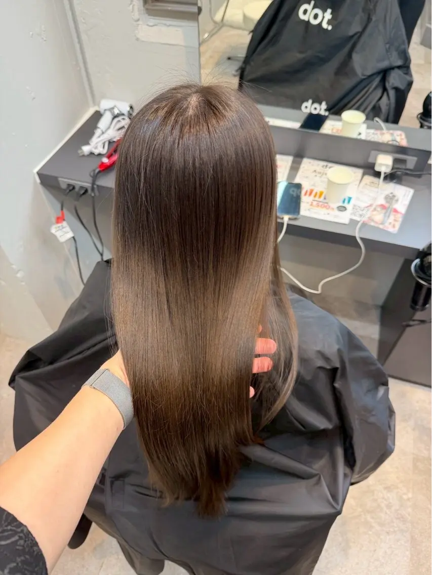 ロング カラー ブリーチ ダブルカラー ブリーチなしカラー トリートメント 透明感カラー🩵 ワンホンカラー/えりのヘアスタイル
