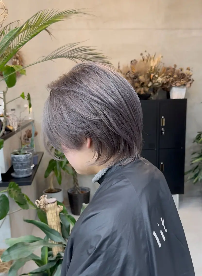 ショート カラー lit 松井乃愛のヘアスタイル