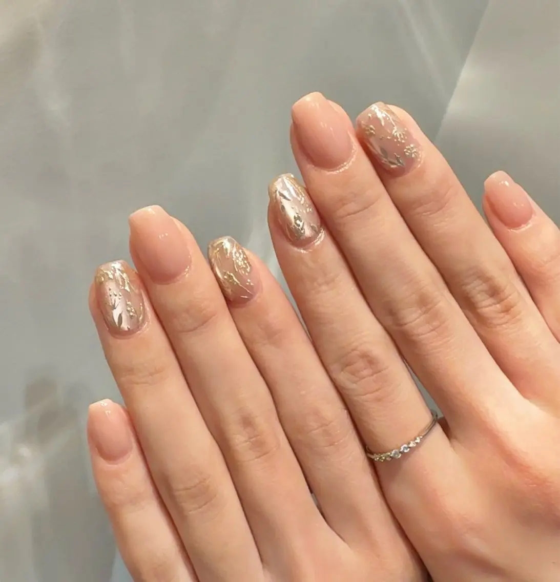 ネイル ゴールド ミラーネイル nail Latteのネイルデザイン