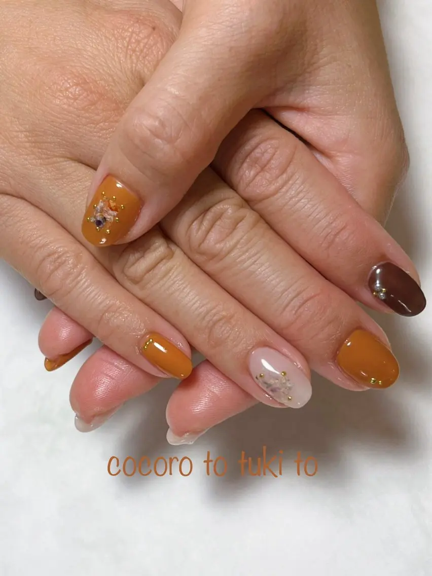 ネイル ネイルサロン ココロとツキとのネイルデザイン
