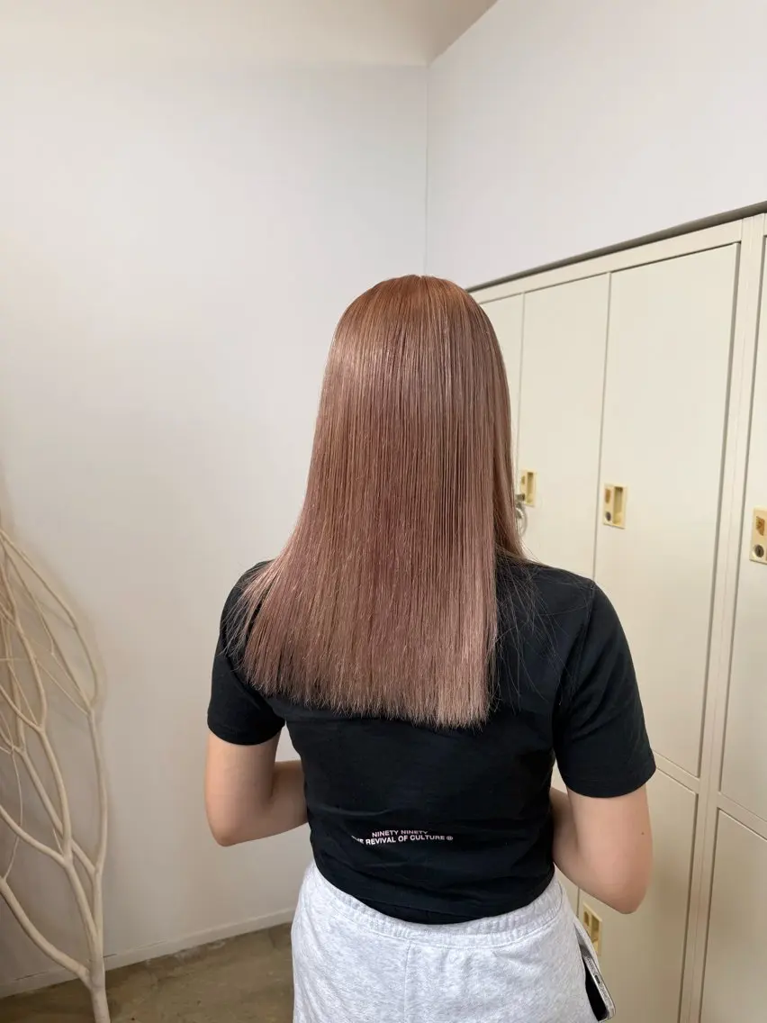 セミロング カラー カット ヘアカラー 吉川 莉央のヘアスタイル