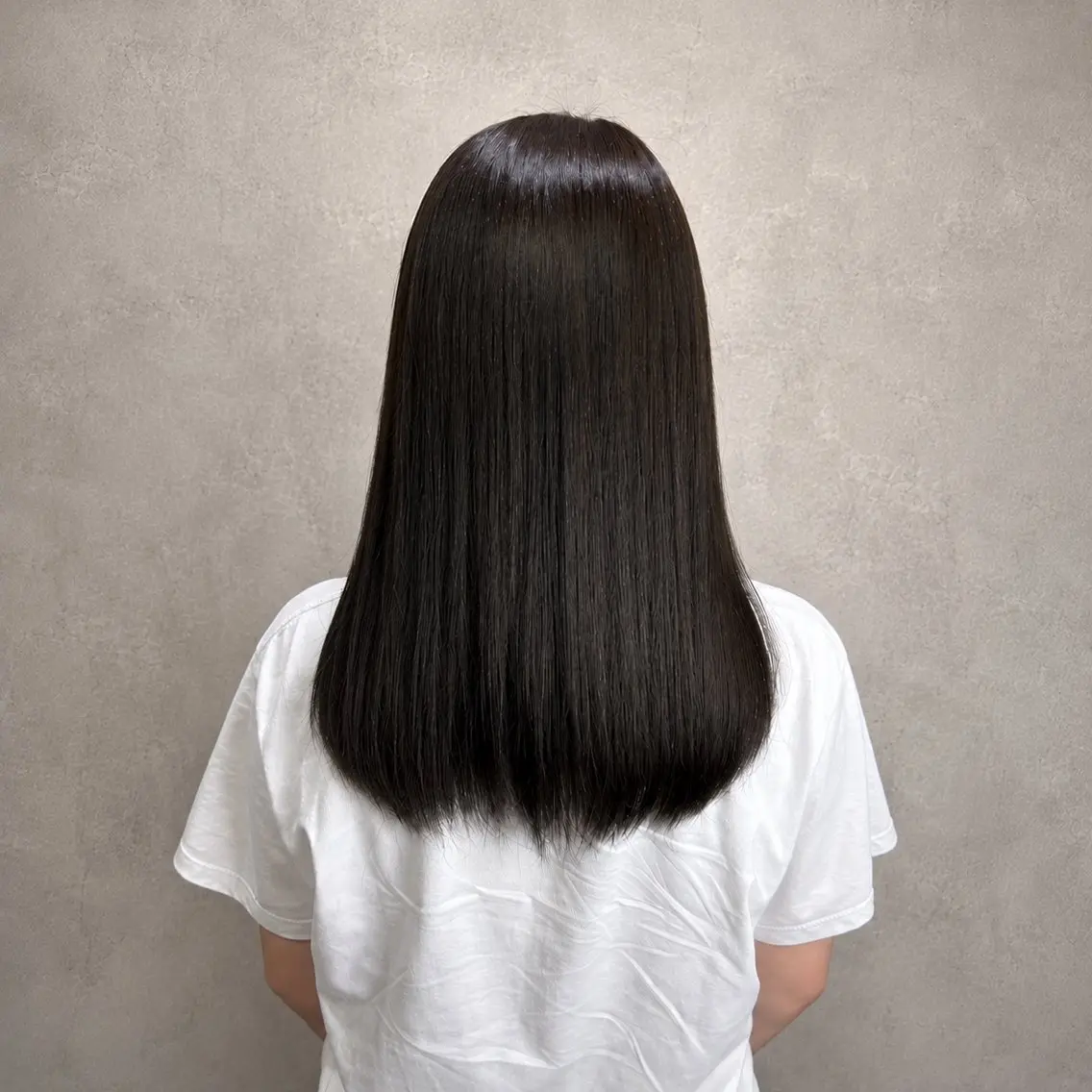 セミロング カラー ヘアカラー 🪽透明感🪽ブ リーチ特化✨Ainaのヘアスタイル