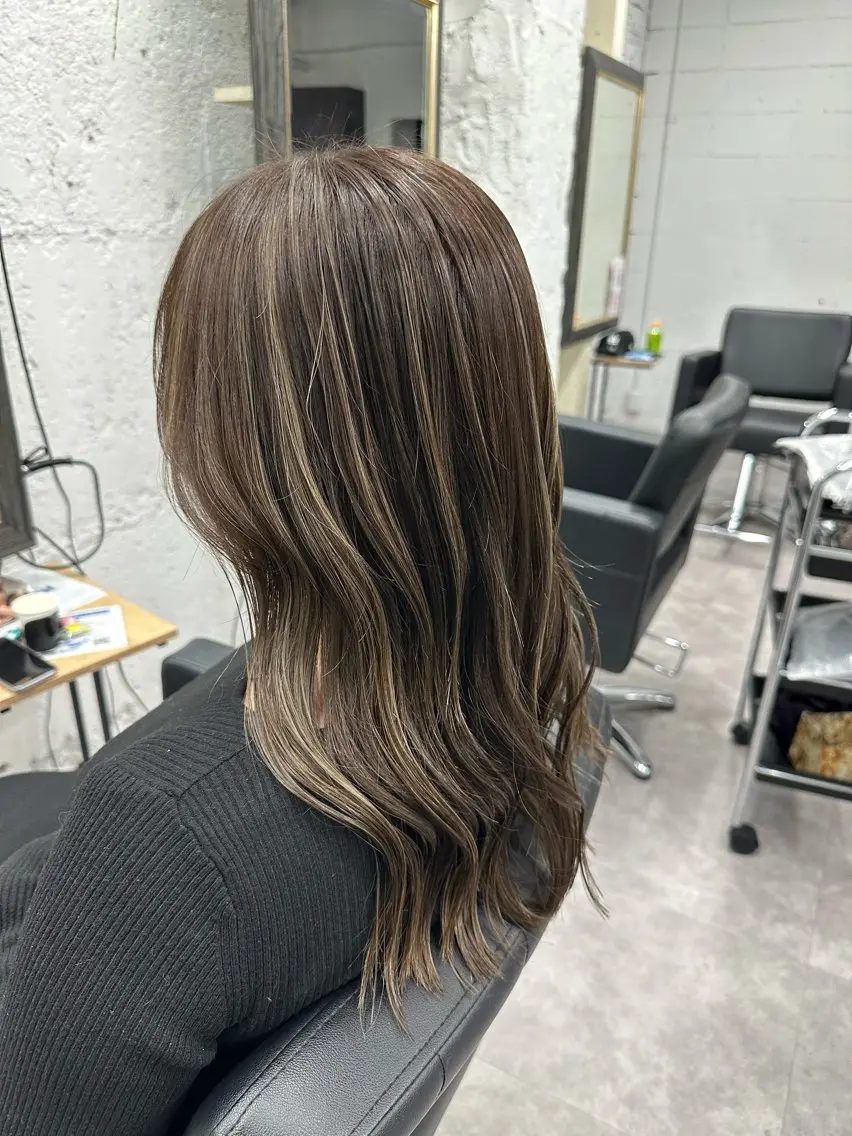 ロング ヘアアレンジ ヘアカラー トリートメント 久米 治仁のヘアスタイル