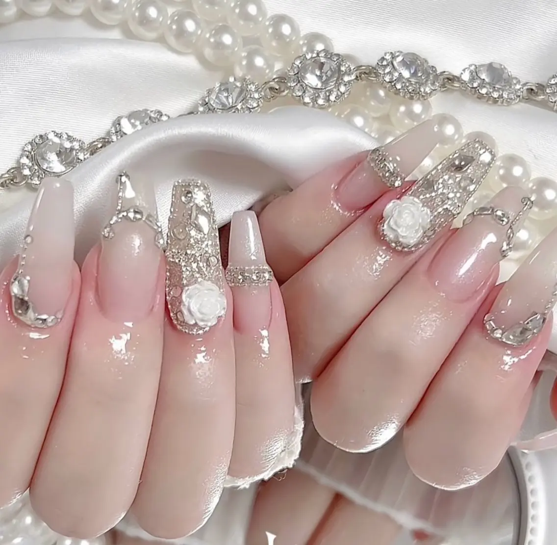 ネイル 韓国ネイル 持ち込み ニュアンスネイル ネイルチップ ハンドネイル TABI ANA.CHUOのネイルデザイン