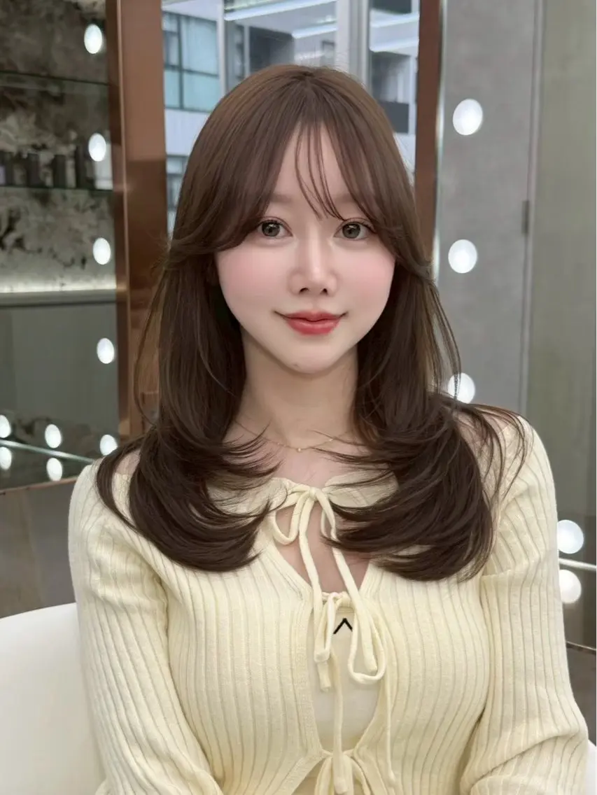 ミディアム 浦和うる艶 縮毛矯正⭐️セナ🎀のヘアスタイル