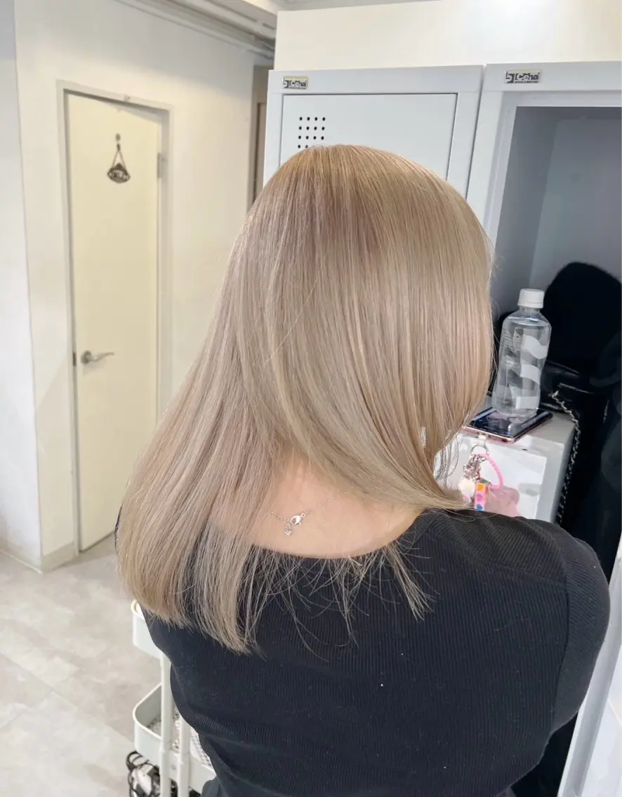 ミディアム カラー ベージュカラー ミルクティーベージュ 指名数No.1 /NAOYAのヘアスタイル