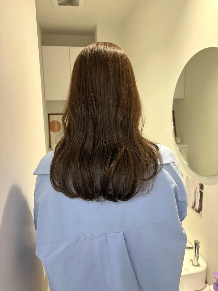 セミロング カラー ベージュカラー カット ヘアカラー トリートメント 透明感カラー🫧 nanohaのヘアスタイル