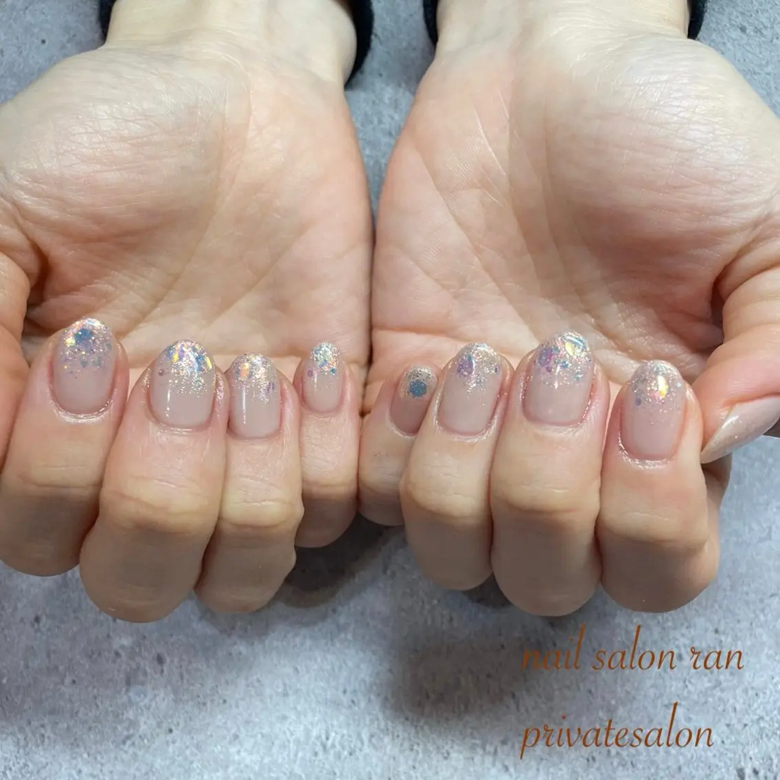 ネイル グラデーション キラキラネイル ラメ(グリッター) ラメグラデーション ハンドネイル ハンドケア nailsalon ranのネイルデザイン
