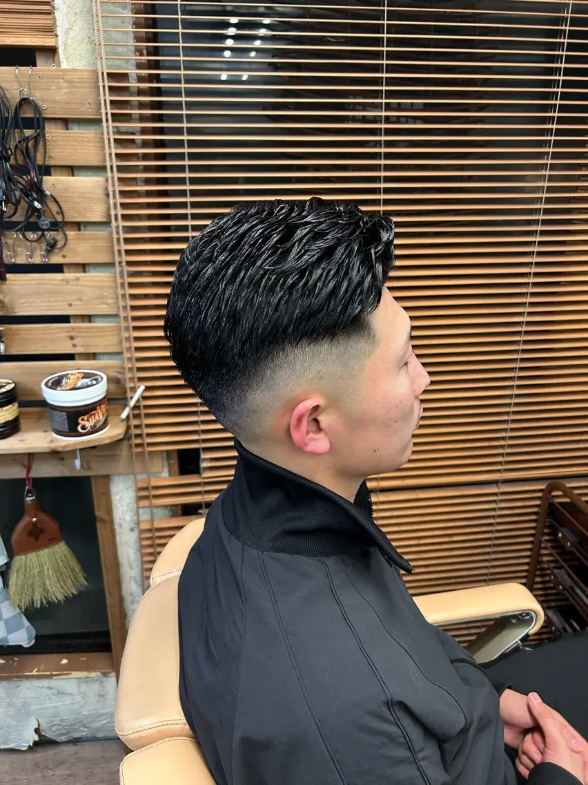 ショート メンズ フェードカット スキンフェード ツーブロック 新宿メンズカット✂︎ 能戸蒼生💈のヘアスタイル