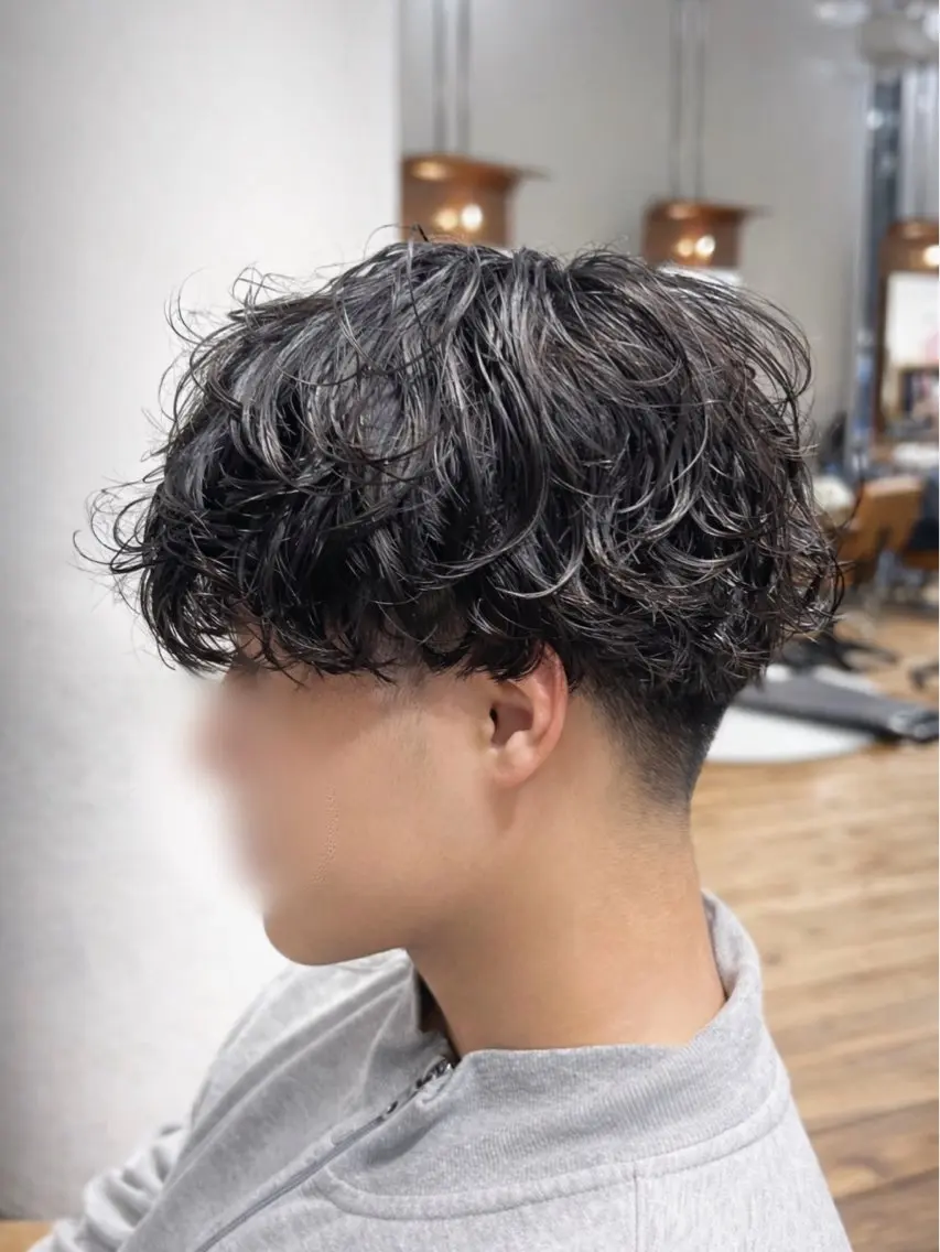 ミディアム パーマ メンズ ミディアムパーマ マッシュ メンズパーマ カット パーマ Koki/ メンズヘア特化のヘアスタイル