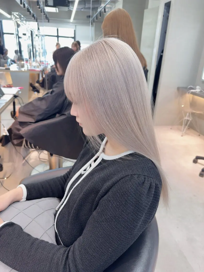 セミロング カラー ヘアカラー トリートメント ARIA💎縮毛矯正 ブリーチ💎複雑履歴のヘアスタイル