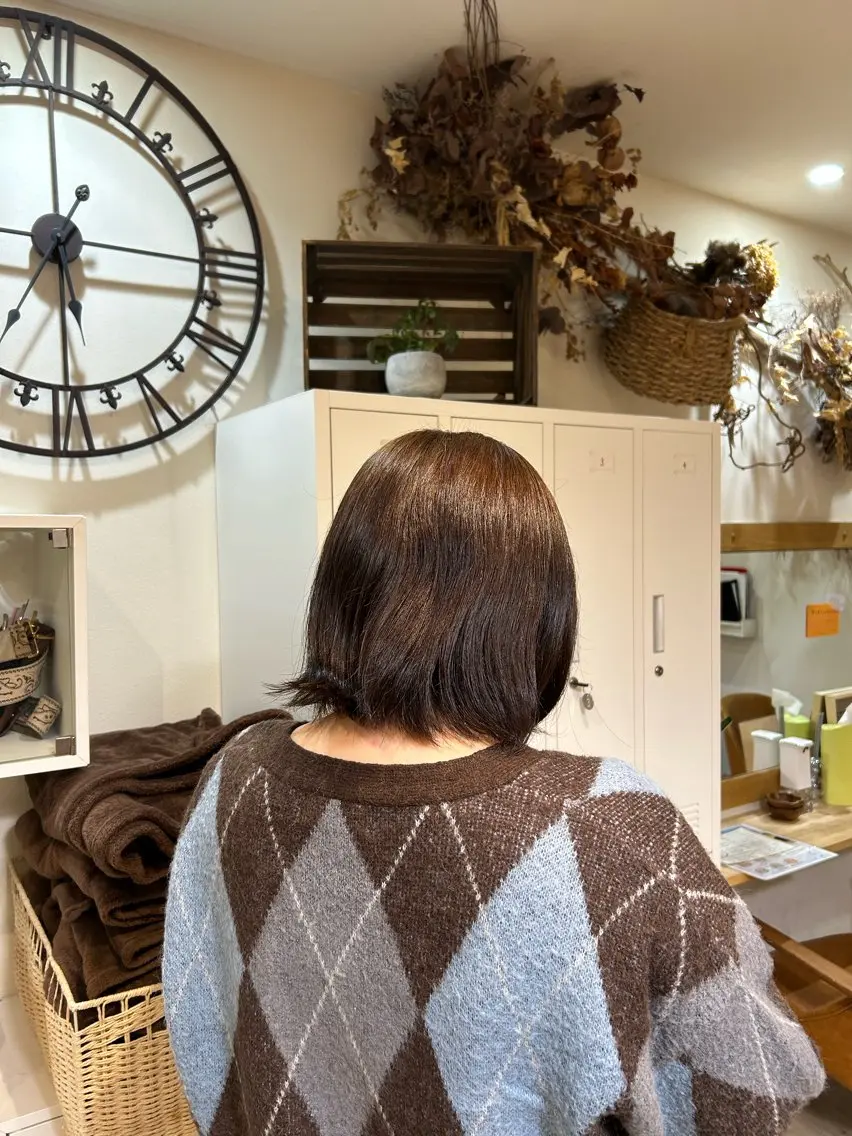 カラー アッシュ アッシュブラウン ブラウンカラー ヘアカラー トリートメント 白川 惺佳のヘアスタイル