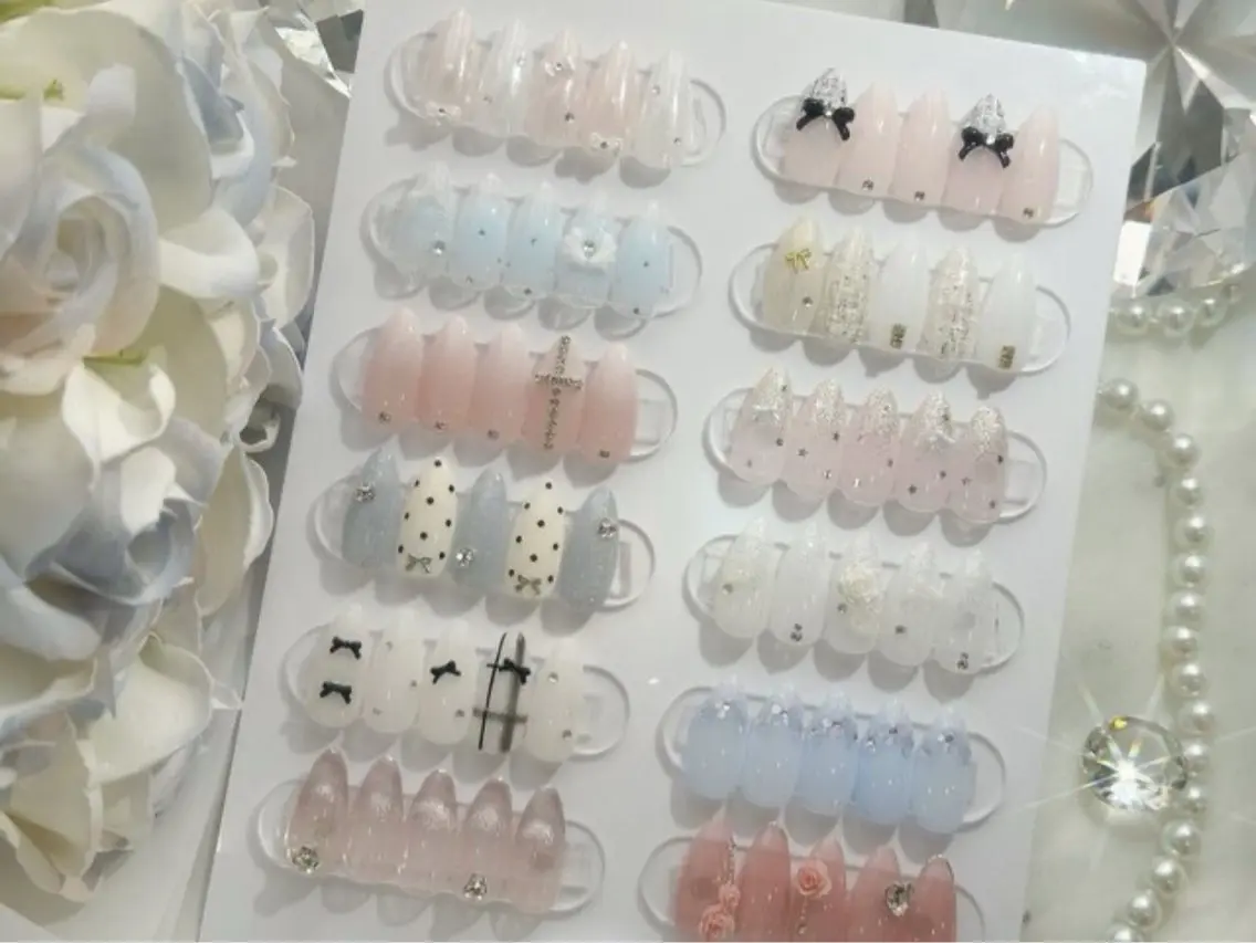 ネイル KITTY🩰 AKIのネイルデザイン