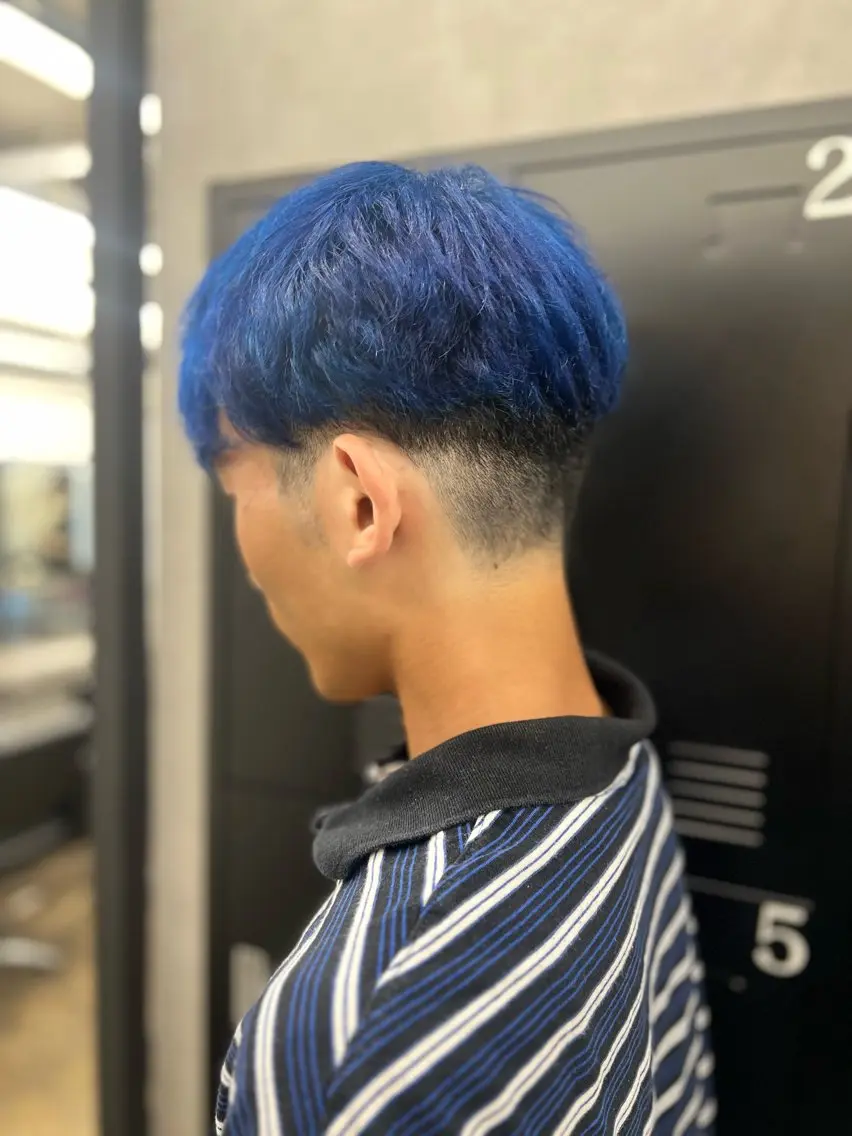 ショート カラー メンズ ブルーカラー カット ヘアカラー 透明感カラー特化🫧 🦋栗原🦋のヘアスタイル