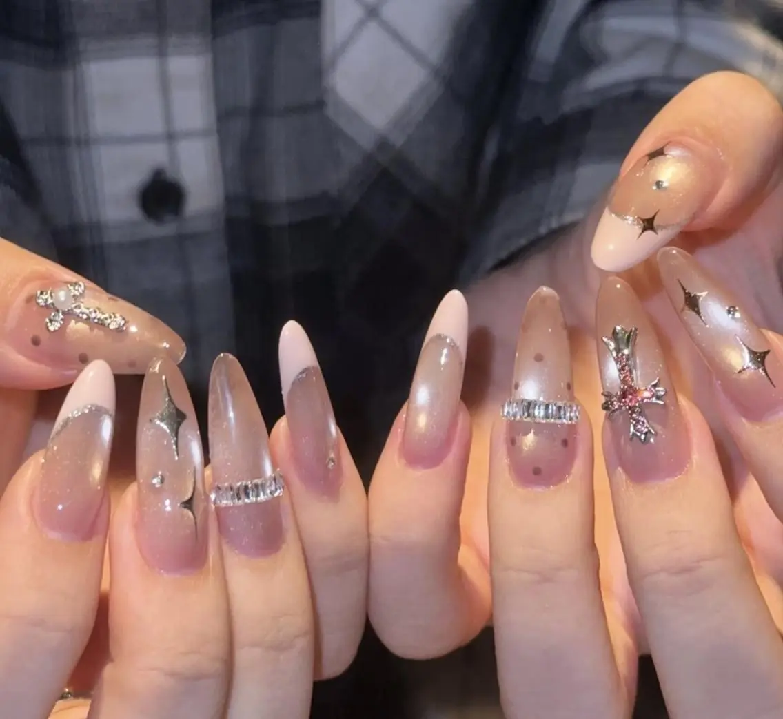 ネイル ハンドネイル 🎀 Ayaka_nailのネイルデザイン