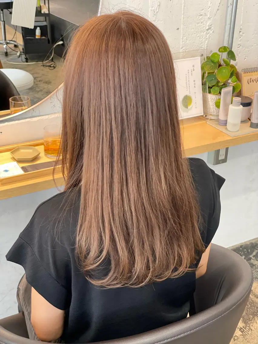 ロング カラー ベージュカラー 透明感カラー さきのヘアスタイル