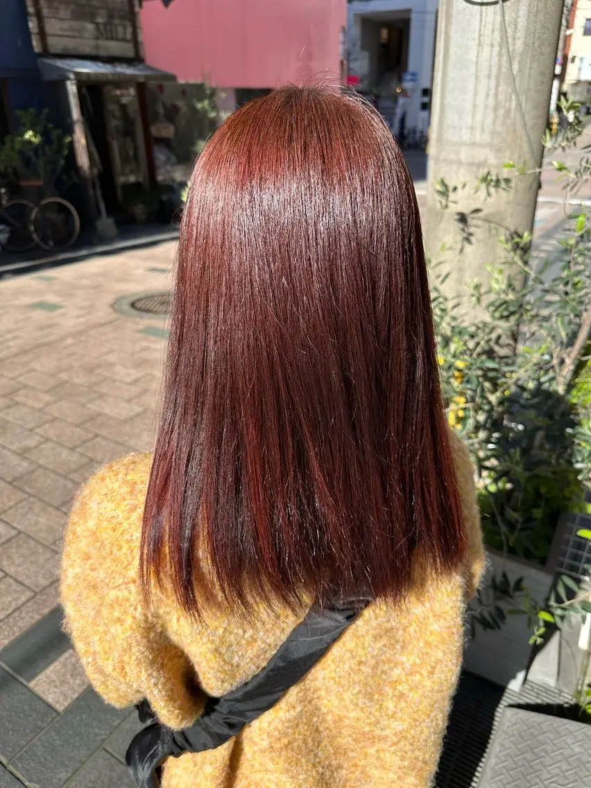 ミディアム カラー ブリーチ ブラウンカラー ブリーチなしカラー レッドカラー おん眉美容師eMu✄ yuka‪🤍のヘアスタイル