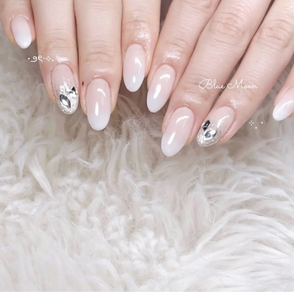 ネイル ストーンネイル ハンドネイル ハンドケア nail salon Blue Moonのネイルデザイン