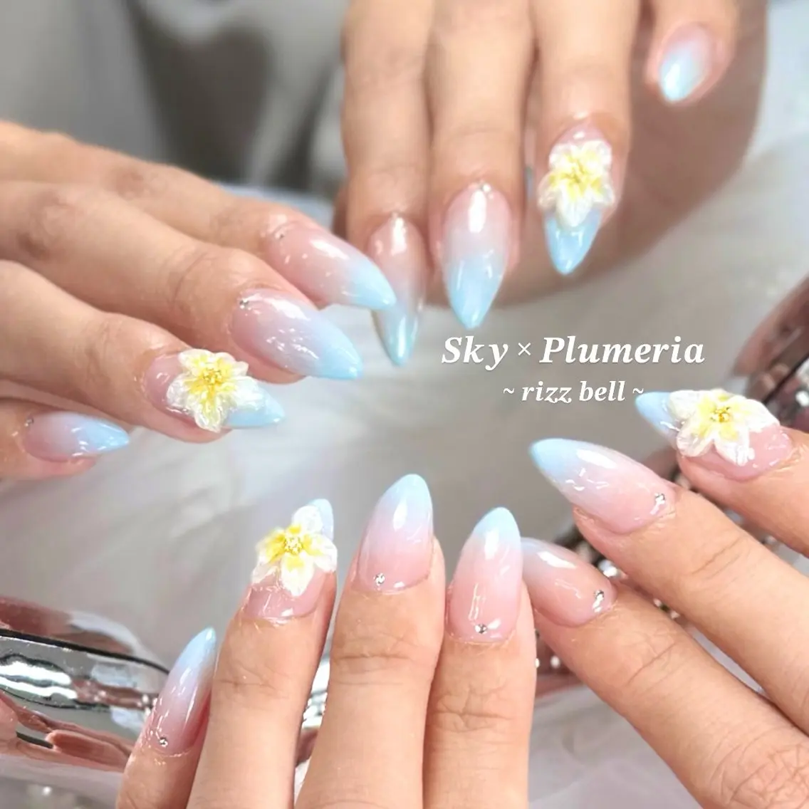ネイル グラデーション 水色 夏ネイル Rizz Bell (リズベル)のネイルデザイン