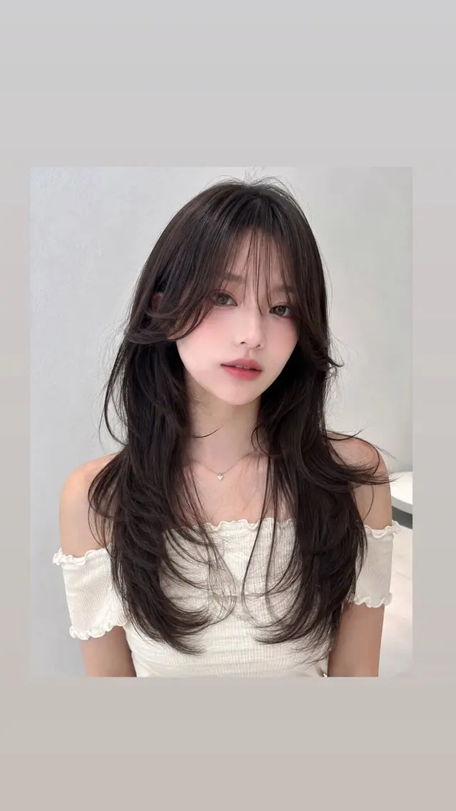 ロング くびれヘア 韓国風ヘア レイヤーカット 池袋/透明感🫧艶髪 縮毛矯正🎀ななみのヘアスタイル