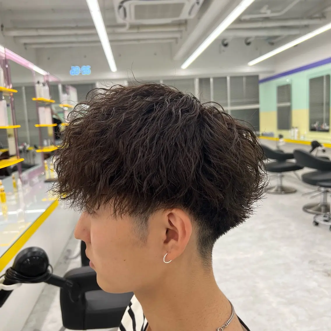 ショート カラー パーマ ヘアアレンジ メンズ キッズ メンズパーマ メンズツイストパーマ ツイストスパイラルパーマ スパイラルパーマ ツイストパーマ カット パーマ ヘアセット 🔷横浜1のパーマ 職人🔷将太郎のヘアスタイル