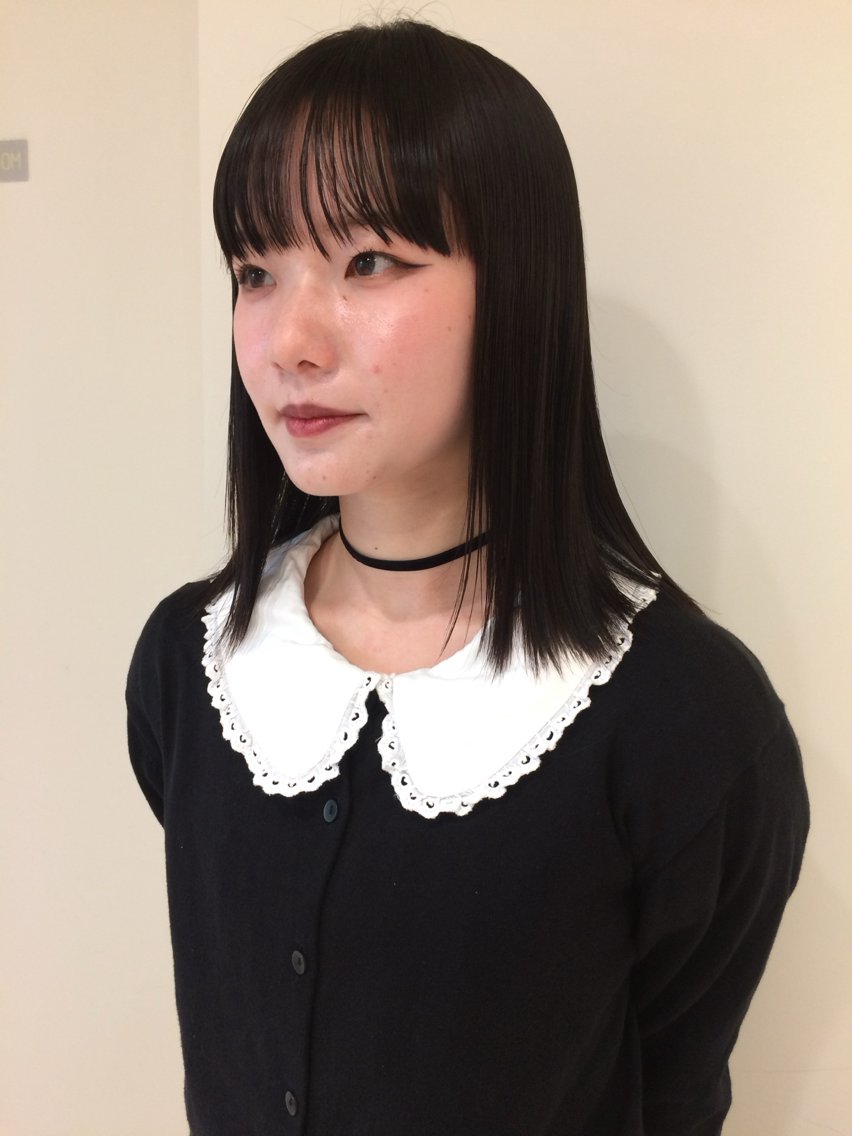ミディアム カラー 縮毛矯正 まや/レイヤーパーマ 透明感、暖色カラーのヘアスタイル
