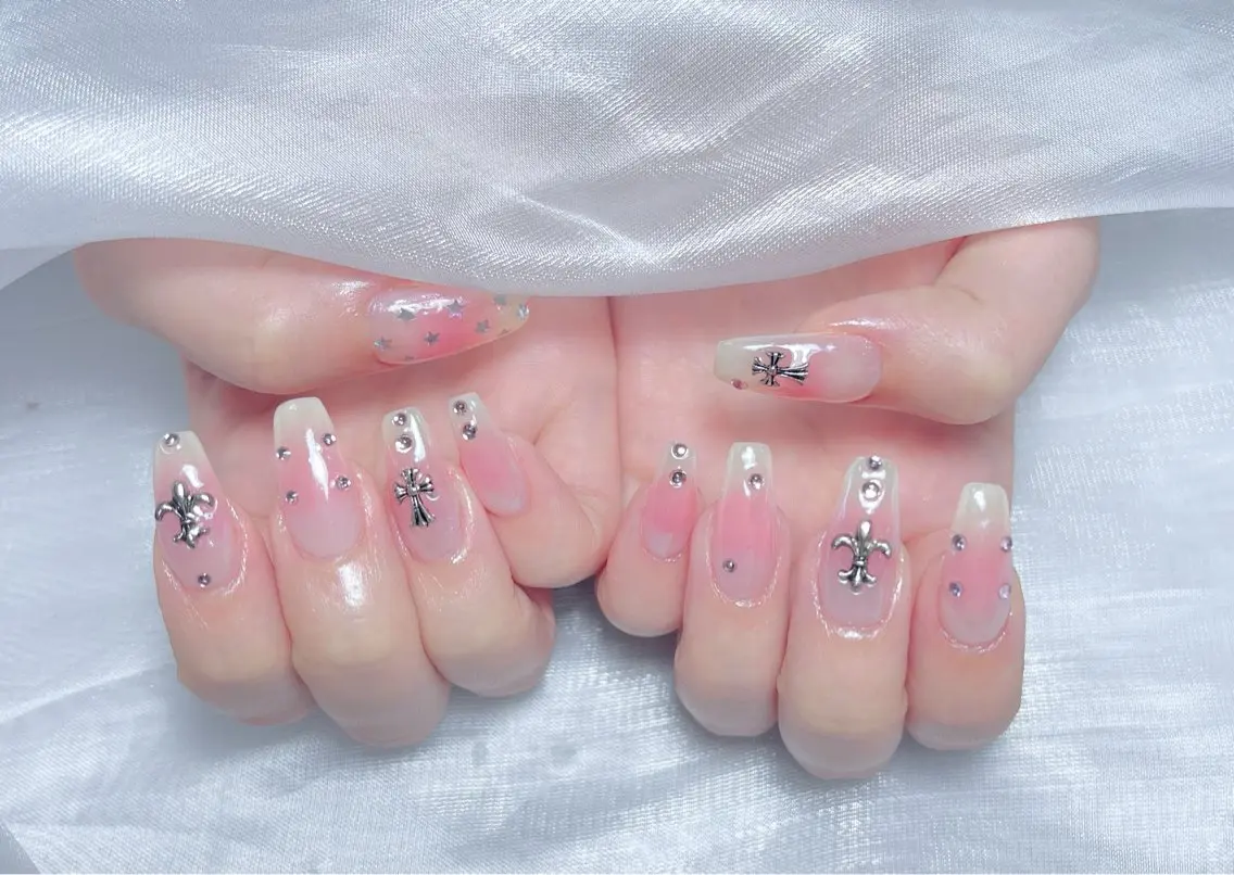 ネイル 成人式 ロングネイル マグネットネイル 大理石ネイル(マーブル) リボン ハンドネイル Amee Nail Salonのネイルデザイン