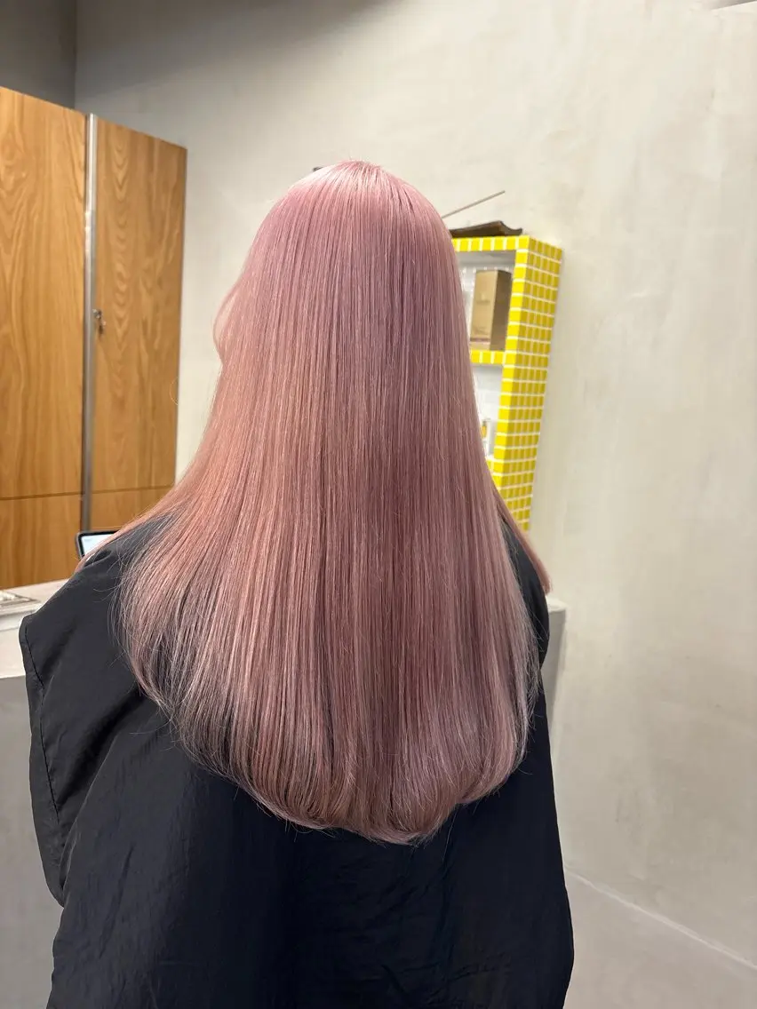 ロング カラー ブリーチ ブラウンカラー ピンクカラー ホワイトピンク カット ヘアカラー トリートメント トレンドカラー🥣／ ヘアアレンジ✩.*˚のヘアスタイル