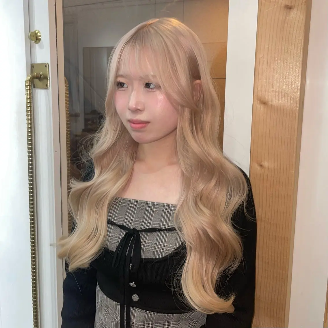 ロング カラー 卒業式のヘアスタイル ヘアカラー 💍ダメージ最小限 ブリーチ/ちさと💍のヘアスタイル