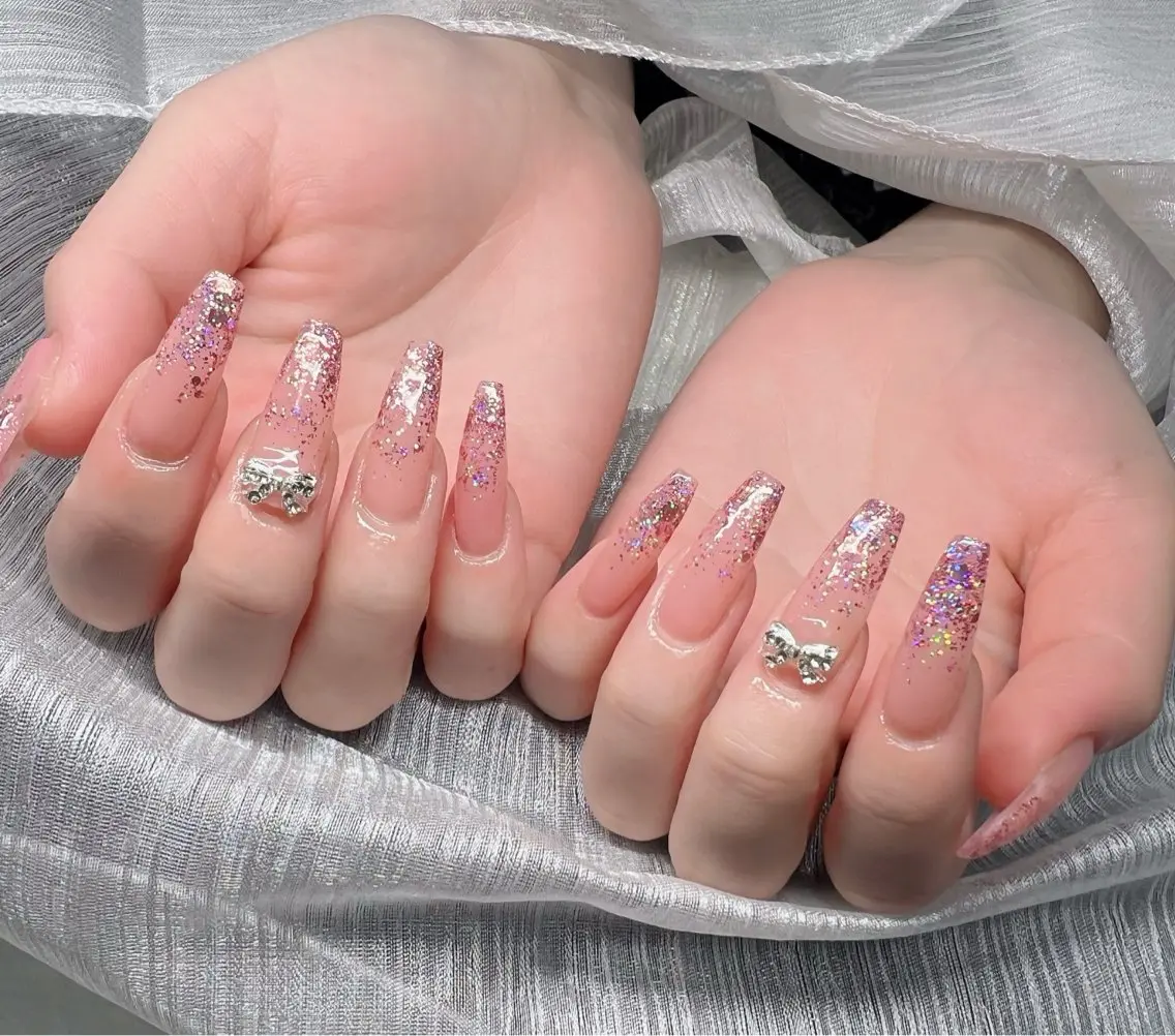 ネイル オーロラネイル チークネイル 長さ出し フットネイル フレンチネイル ハンドネイル Lee Nailsのネイルデザイン