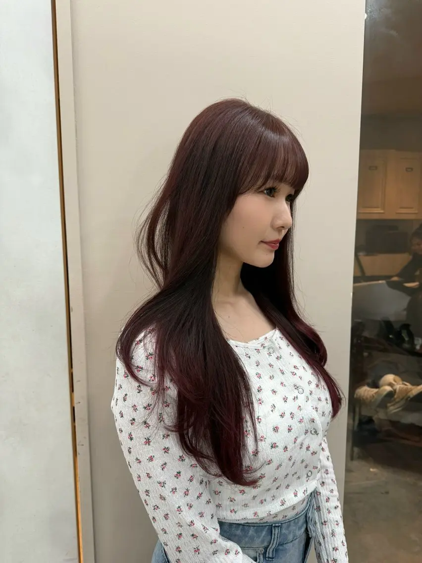 ロング カラー レッドカラー レイヤーカット カット トリートメント 🖤 Aya 🖤 Zina 梅田茶屋町のヘアスタイル