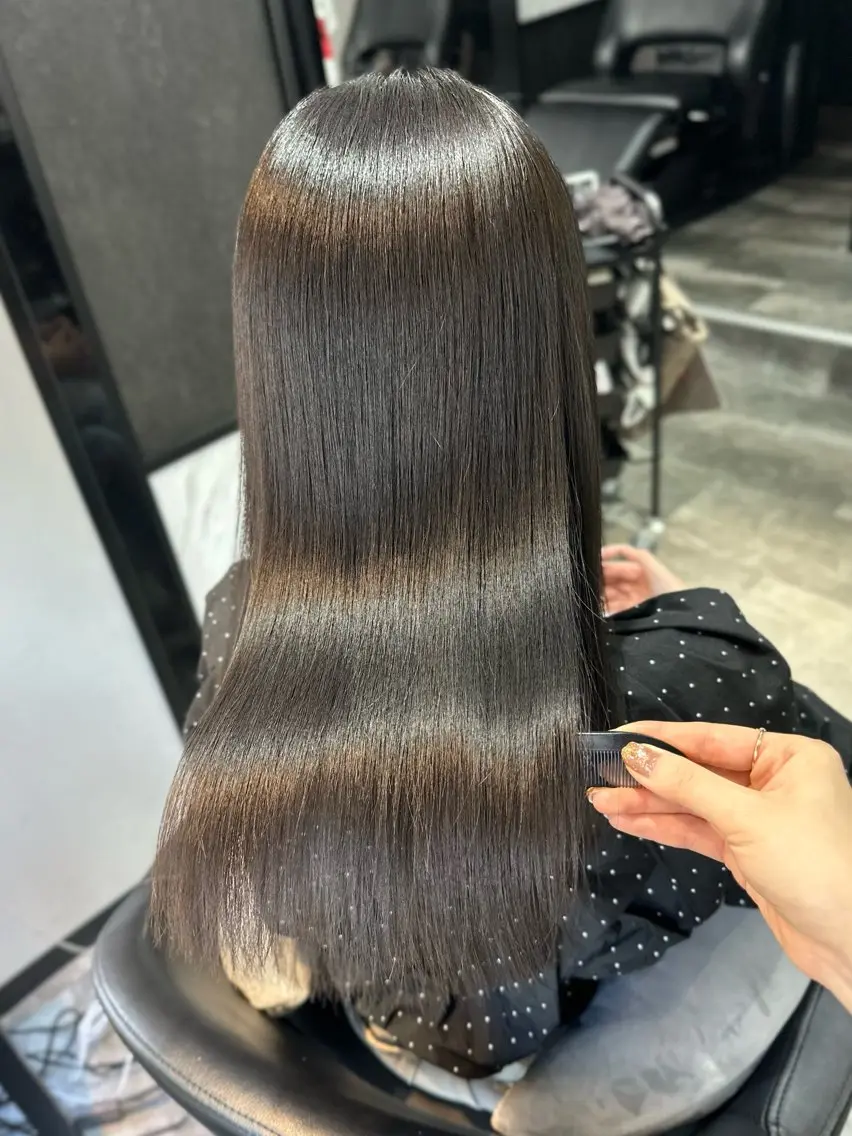 ロング カラー カット ヘアカラー トリートメント 近藤千翔🩵 髪質改善Periodのエステ・リラクイメージ