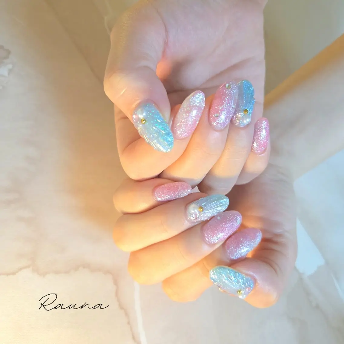 ネイル ハンドネイル Rauna nailsalon のネイルデザイン