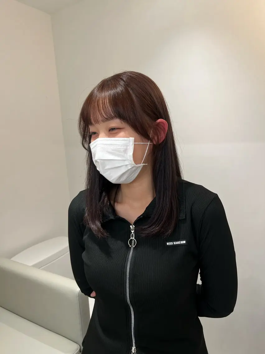 セミロング カラー ヘアカラー トリートメント うるぷるカラー 🤍 Naanoのヘアスタイル