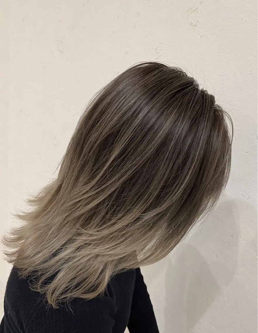 セミロング カラー ヘアカラー トリートメント 西井 好生のヘアスタイル