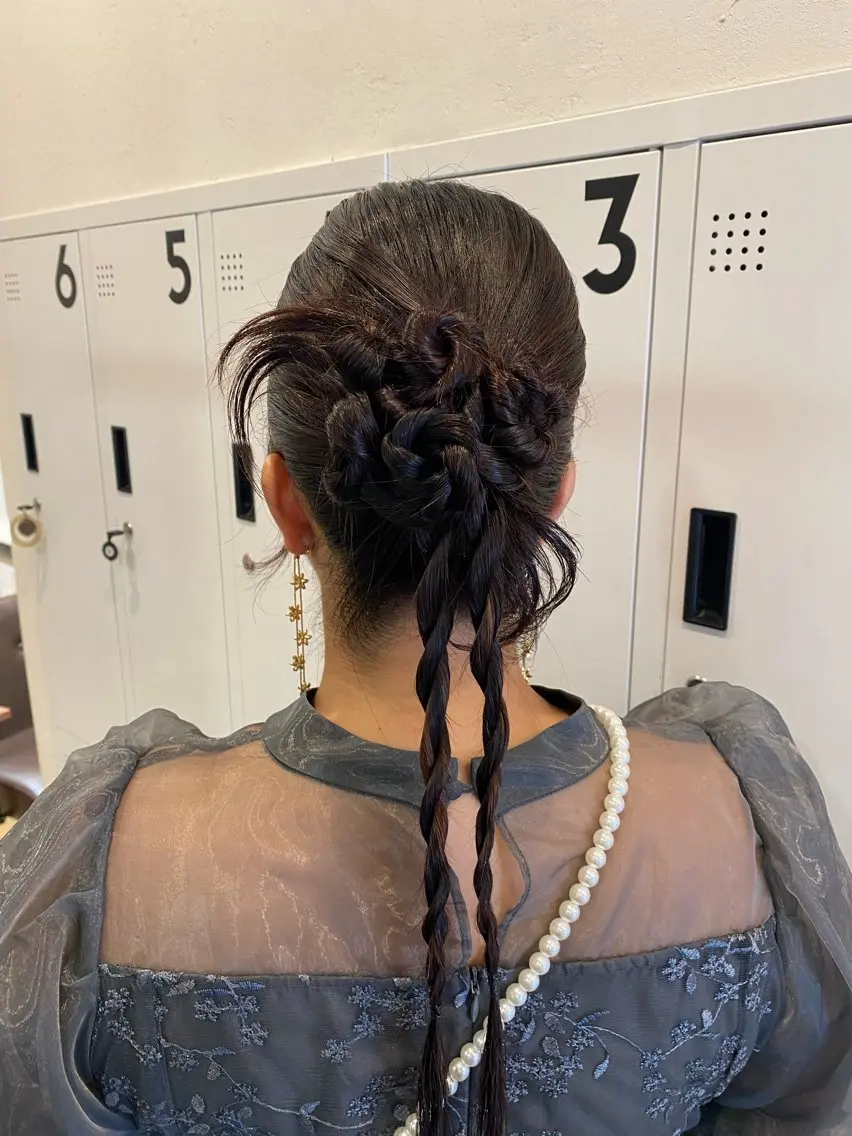 セミロング ヘアアレンジ ヘアセット mo moのヘアスタイル