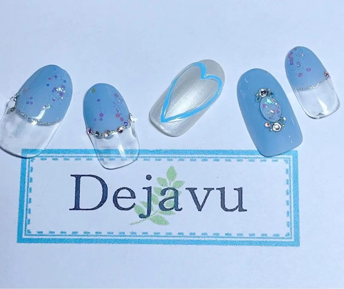 ネイル アートネイル 桜ネイル 春ネイル ホワイト Nail salon Dejavu 🌿のネイルデザイン